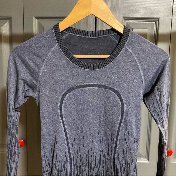 Lululemon Run Swiftly Tech Long Sleeve Crew Heathered Deep Navy Sz 4 - Picture 4 of 10